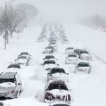 Kar Fırtınasında Arabada Mahsur Kalmak