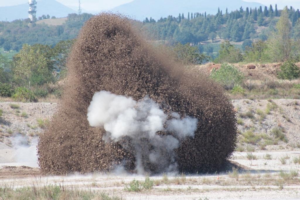 Bir Bomba Riskine Karşı Güvende Kalın