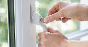 Evde Pencere Kilit Türleri Evde-Pencere-Kilit-Turleri