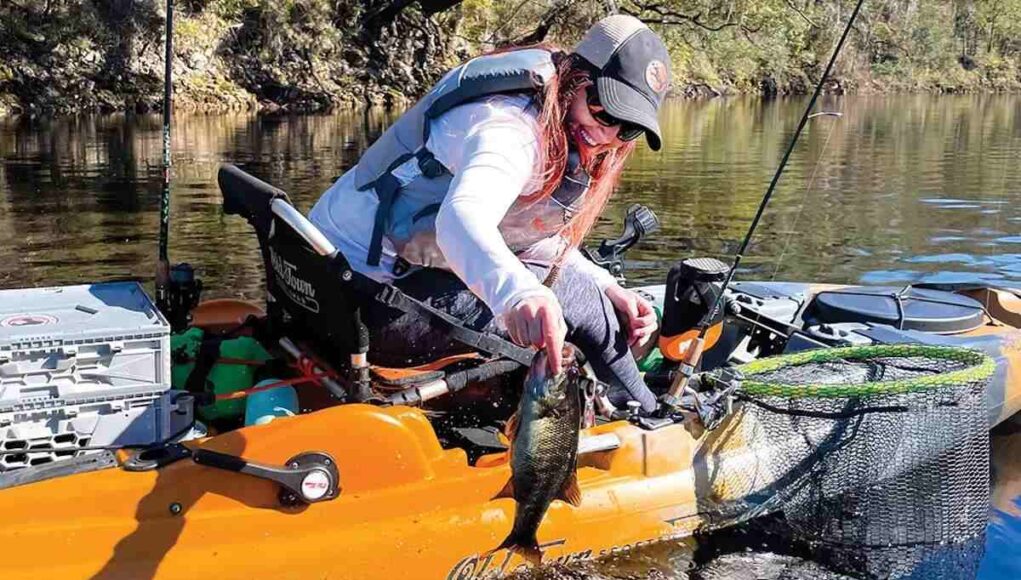 Kano-Balikciligi-icin-Hangi-Yem-Kullanilmali