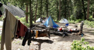 Kamp Yaparken Kıyafetlerinizi Nasıl Yıkarsınız? Kamp Yaparken Kıyafetlerinizi Nasıl Yıkarsınız?